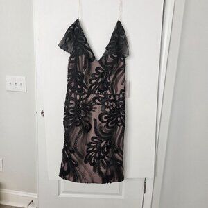 NWT-JS Collections Lace Black over Nude V-Neck Cap Sleeve Midi Dress NYE Sz14